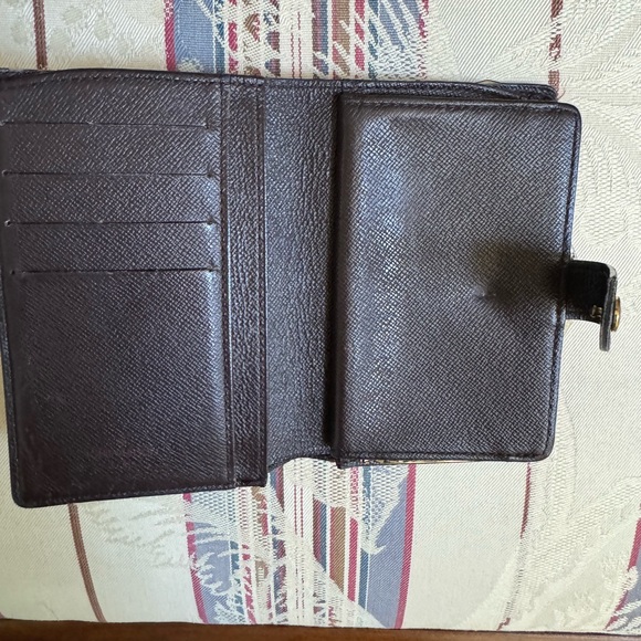 🍁SOLD🍁Louis Vuitton Damier Wallet - Picture 6 of 16